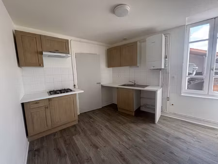 location appartement 3 pièces 60m² charlieu 42190