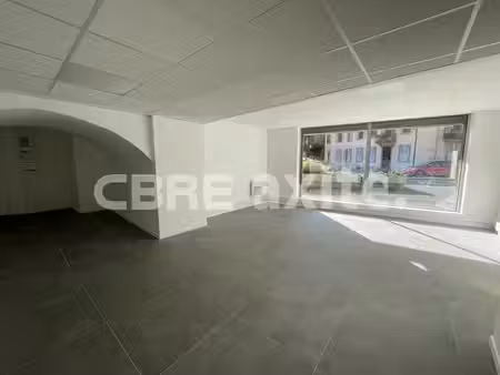 location local professionnel 42m² cluses 74300