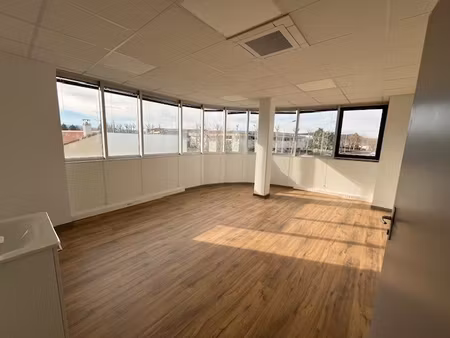 location local commercial issoire 63500