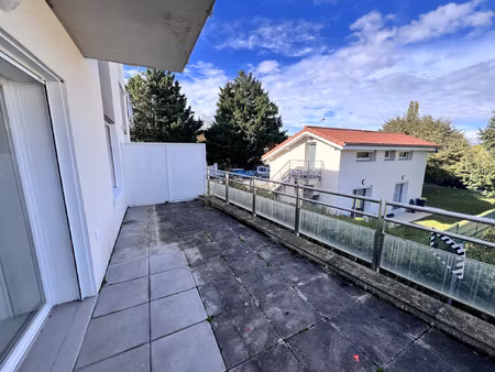 location local professionnel 62m² lempdes 63370