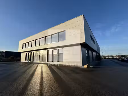 location local professionnel 95m² beynost 01700