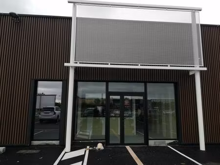 location local commercial 243m² cournon d auvergne 63800