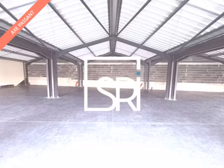 location local commercial 281m² les martres d artiere 63430