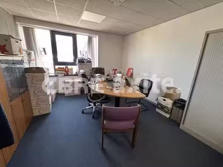 location local professionnel 195m² seynod 74600
