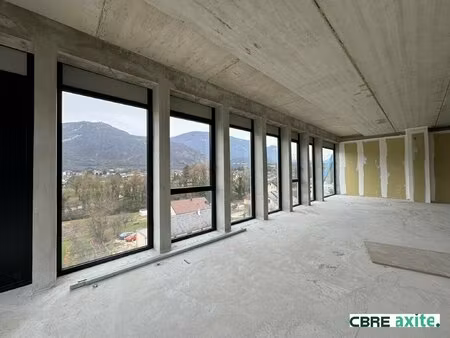 location local professionnel 125m² challes les eaux 73190