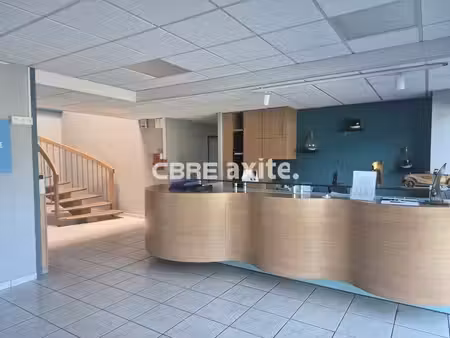 location local professionnel 290m² marnaz 74460