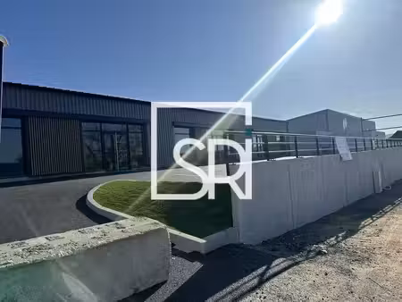 location local commercial 436m² cusset 03300