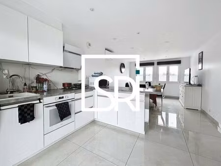 location local professionnel 200m² cusset 03300