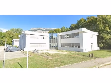 location local professionnel 581m² meylan 38240
