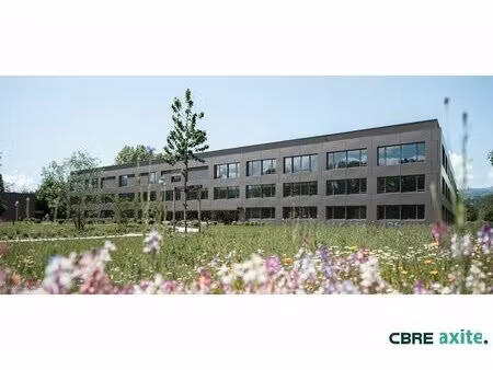 location local professionnel 5 468m² meylan 38240