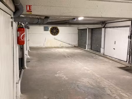 achat parking st tropez 83990