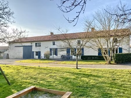 achat maison 5 pièces 254m² chalandray 86190