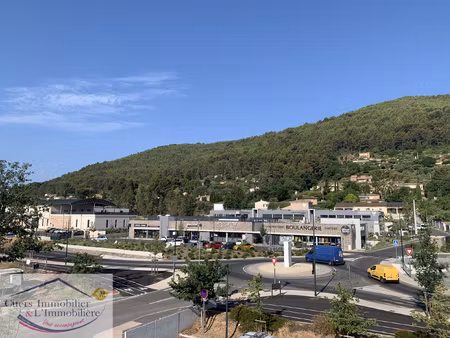 achat local commercial 108m² cuers 83390