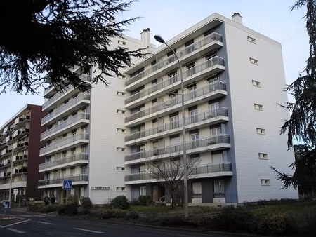 location parking chatellerault 86100