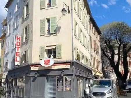 achat local commercial 314m² vence 06140