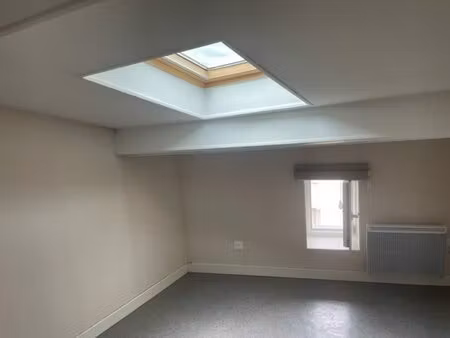 location appartement 3 pièces 59m² villandraut 33730