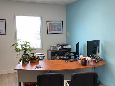 location local professionnel 21m²