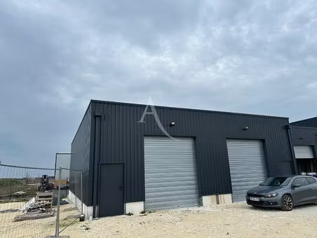 location local industriel 89m²