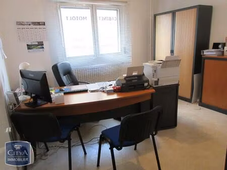 location local professionnel 61m² niort 79000