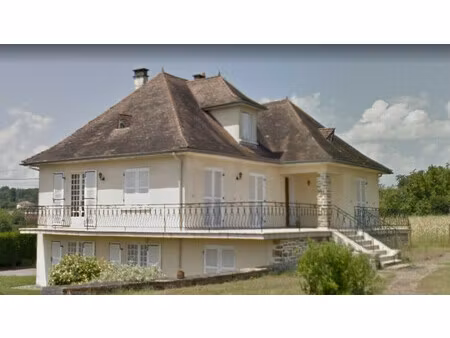 location maison 6 pièces 141m² thiviers 24800