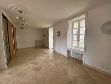 location local commercial 200m² bessines 79000