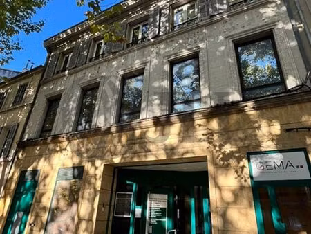 location local professionnel 681m² aix en provence 13100