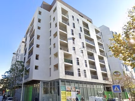 location local professionnel 95m² marseille 3ème