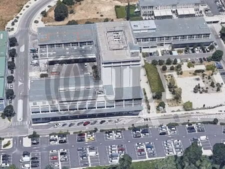 location local professionnel 1 235m² marseille 11ème