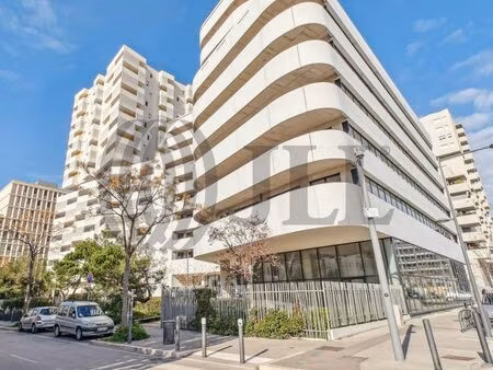 location local professionnel 1 863m² marseille 15ème