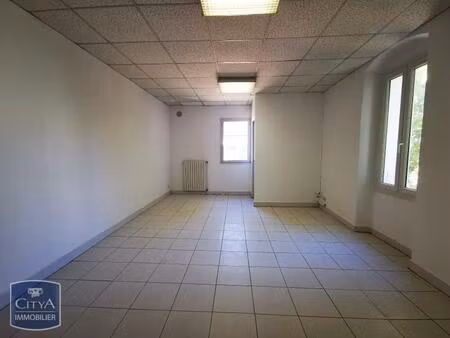 location local professionnel 22m² le pontet 84130