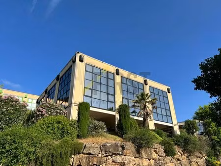 location local professionnel 147m² vallauris 06220