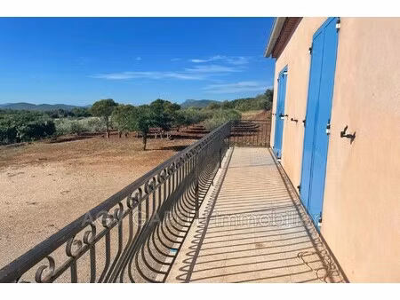 location maison 5 pièces 147m² puget ville 83390