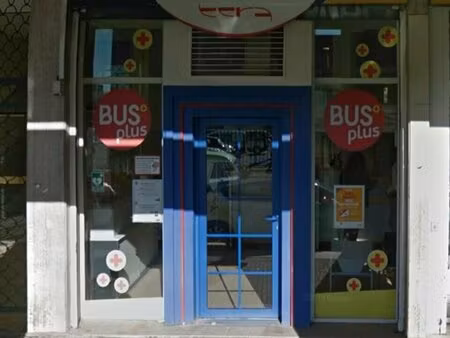 location local commercial 180m² avignon 84000