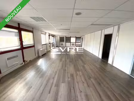location local professionnel 241m² meyreuil 13590