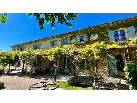 propriété viticole à vendre à ansouis