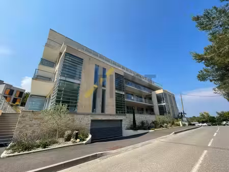 location local professionnel 226m² biot 06410