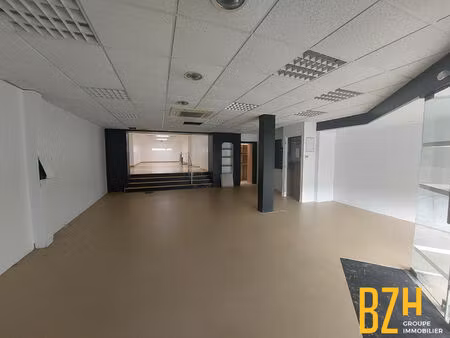 location local commercial