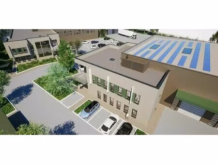 location commerce 9825 m² à saint-priest (69800)