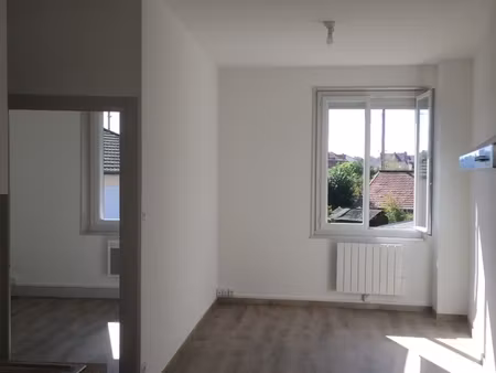 location appartement 3 pièces 39m² digoin 71160