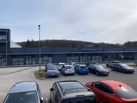 location local commercial 178m² chatillon le duc 25870