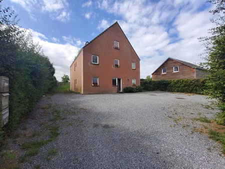 achat immeuble 260m² regniowez 08230