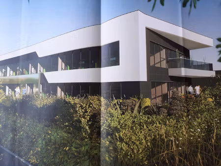 achat local professionnel 132m² ste savine 10300