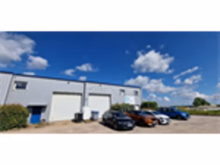 location local commercial 150m²