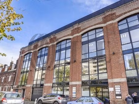 location local professionnel 105m² la madeleine 59110