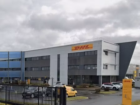 location local professionnel 1 600m² lesquin 59810