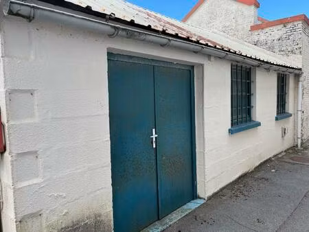 location local commercial 3 150m² coquelles 62231