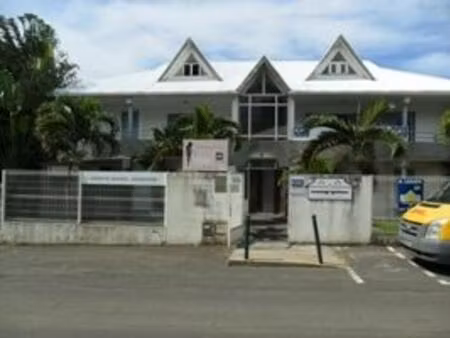 location local professionnel 37m²