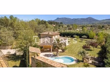 propriété avec piscine trets (13)