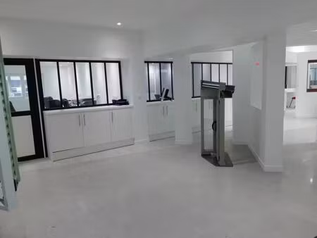 achat local commercial 480m² chantereine 77500