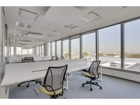 location local professionnel 14 363m²